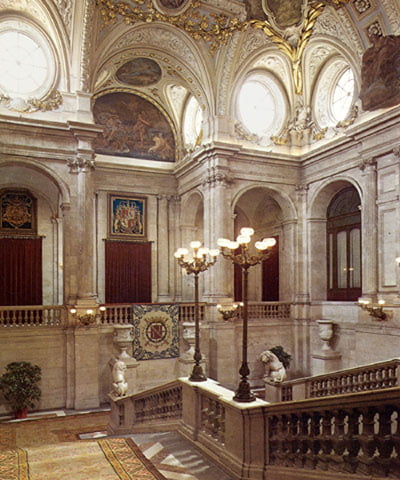 palacio-real-escalera