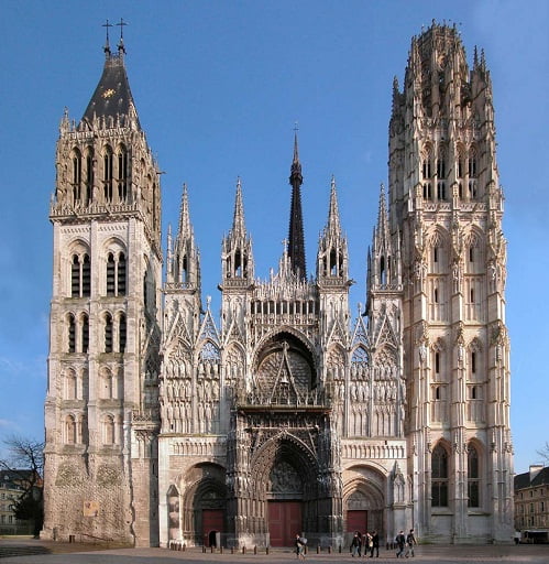 Catedral de Ruan, fachada oeste estilo gótico flamígero. gótico flamígero