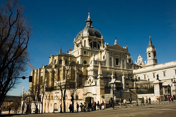 Catedral-de-la-almudena2