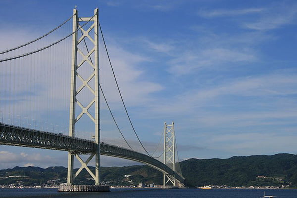 Puente-Akashi-Kaikyo-01