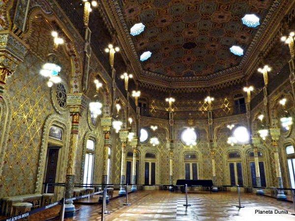 palacio-de-la-bolsa-oporto2