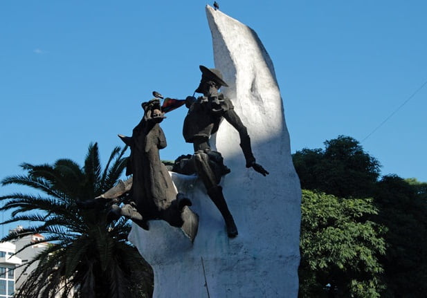 estatua-don-quijote