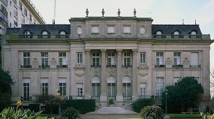 palacio-bosch