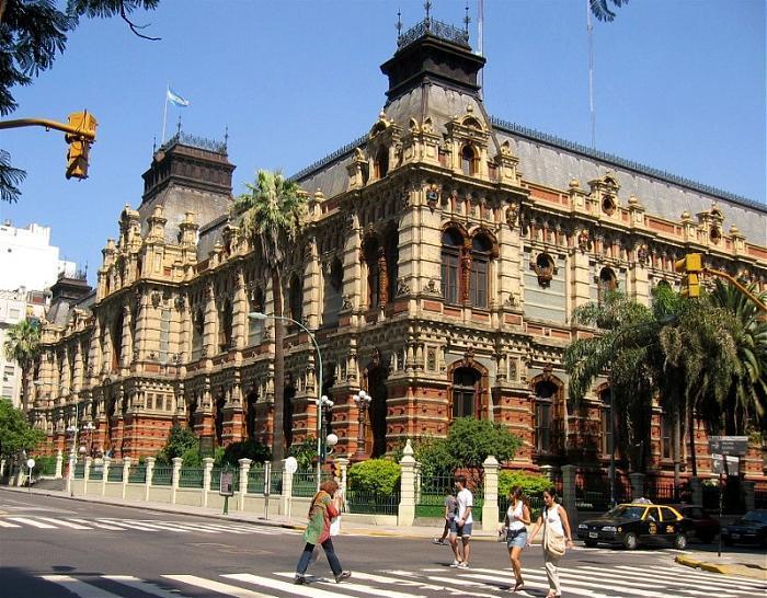 palacio-de-aguas-corrientes