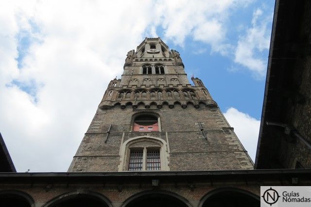 torre-belfort-de-brujas