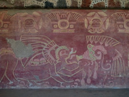 palacio-de-los-jaguares-mural