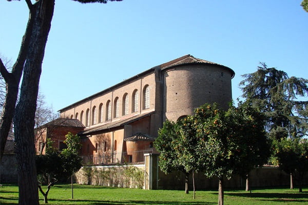 ejemplo de iglesia paleocristiana en roma