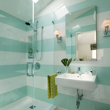 ideas de duchas modernas color verde claro