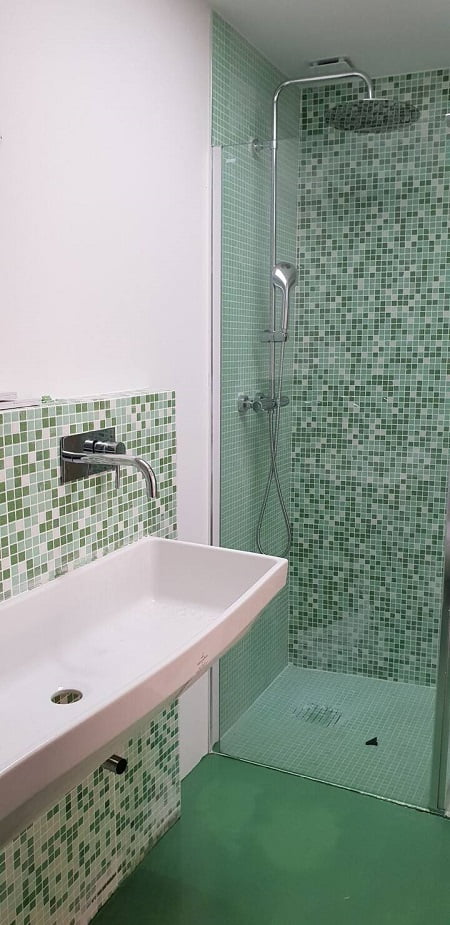 duchas modernas color verde claro